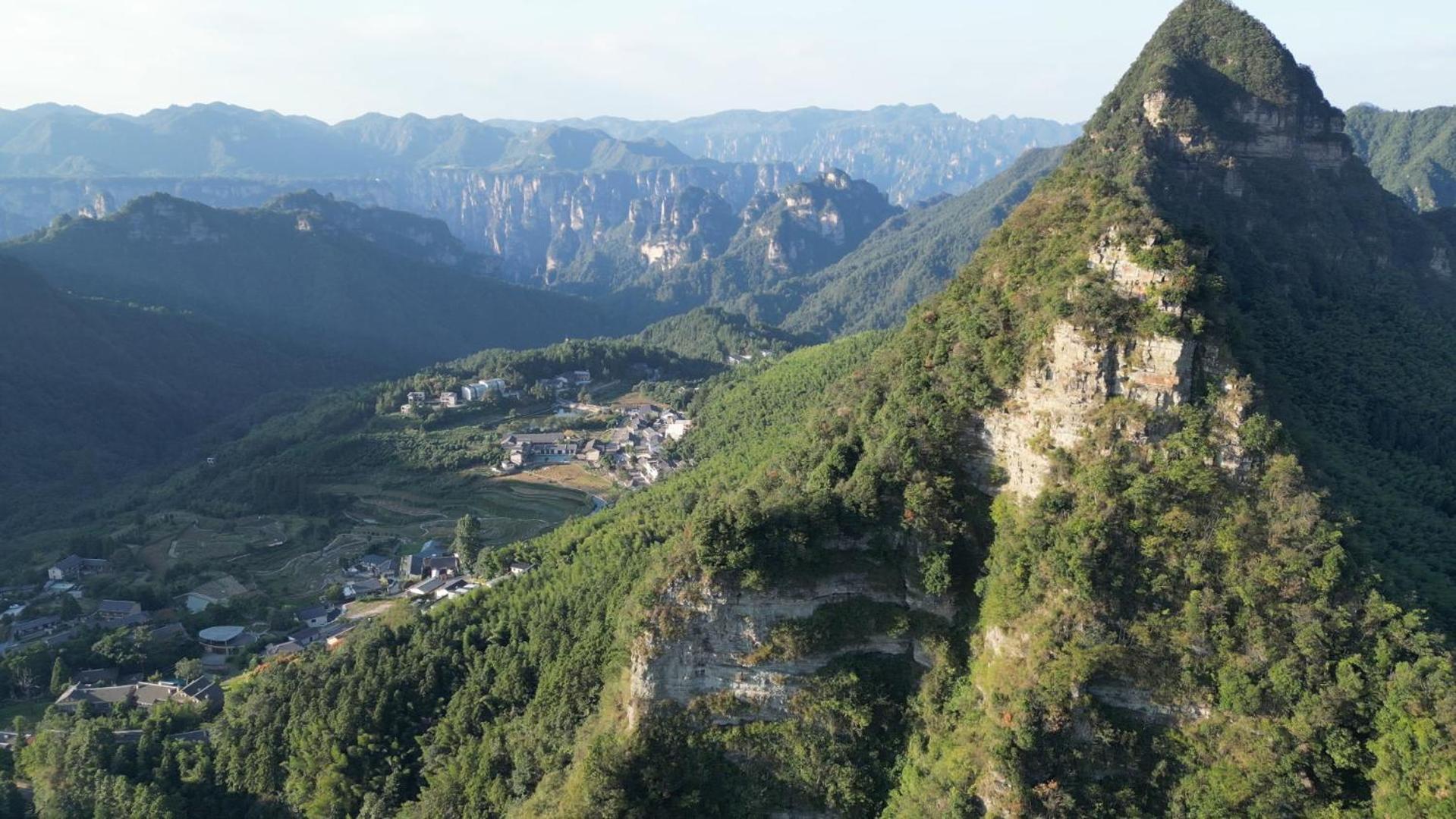 Hilltop House Resort Zhangjiajie Exterior photo