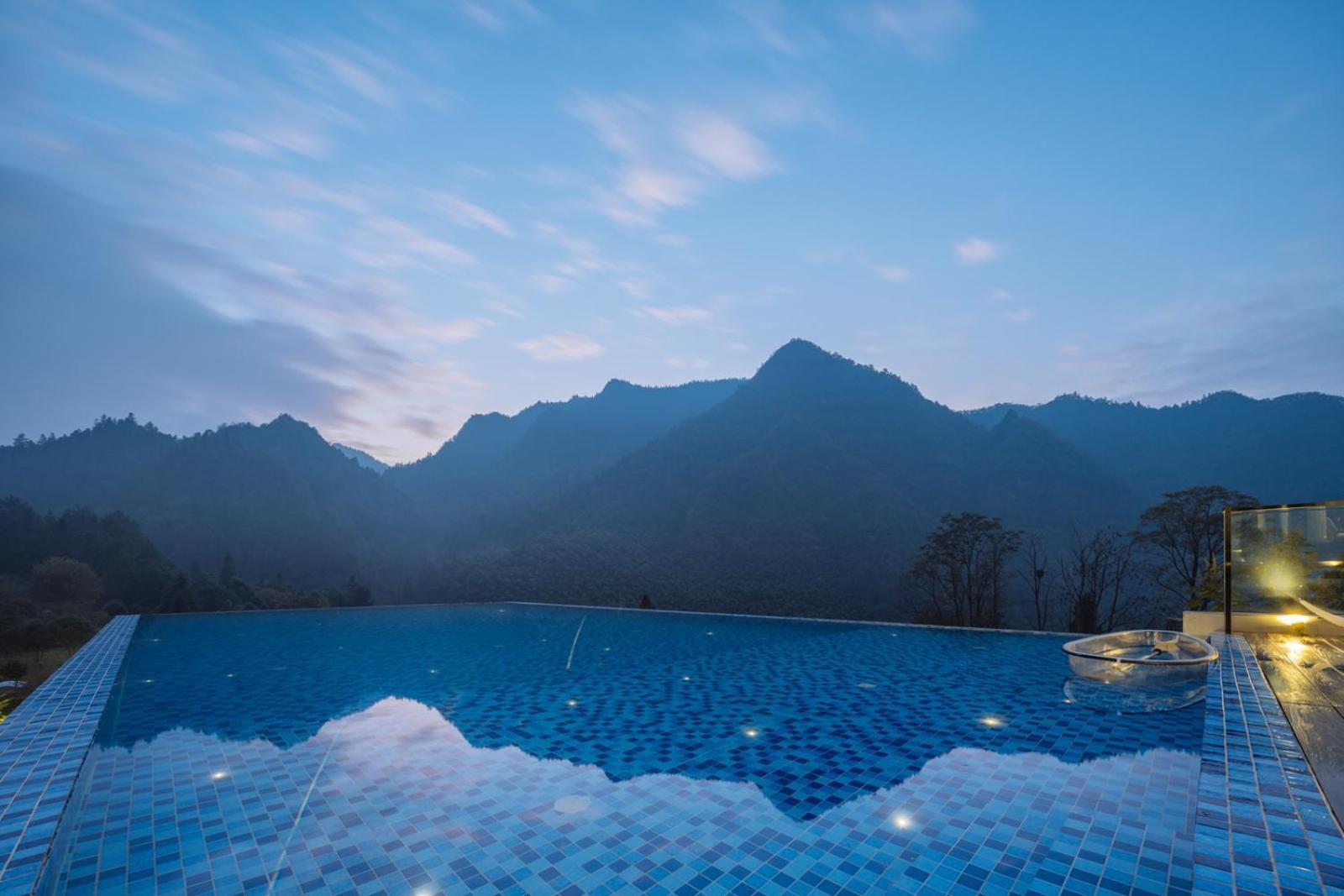 Hilltop House Resort Zhangjiajie Exterior photo